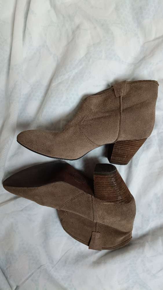Suede tan brown ankle boots by ASH