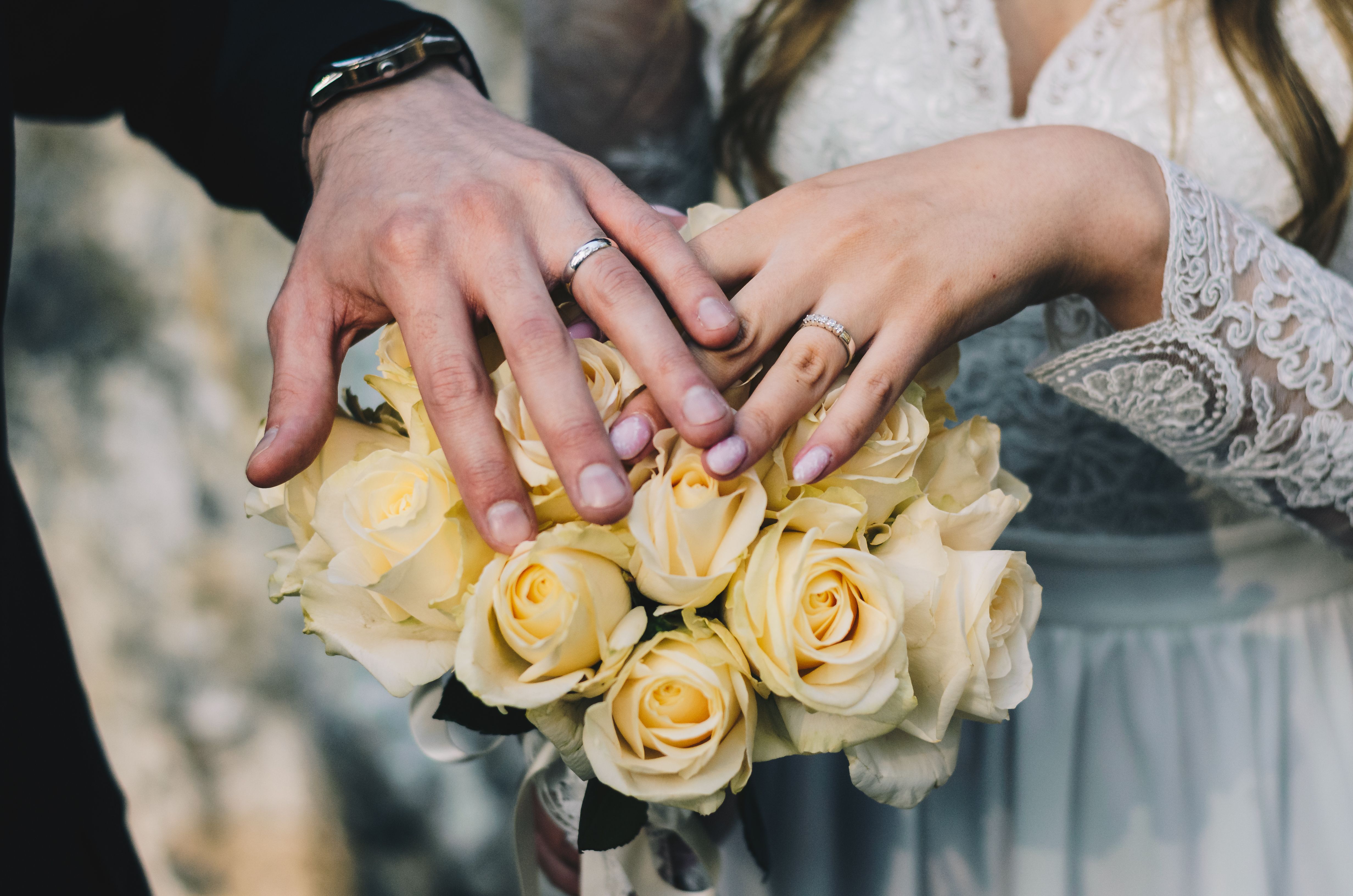 wedding dress etiquette for female guest