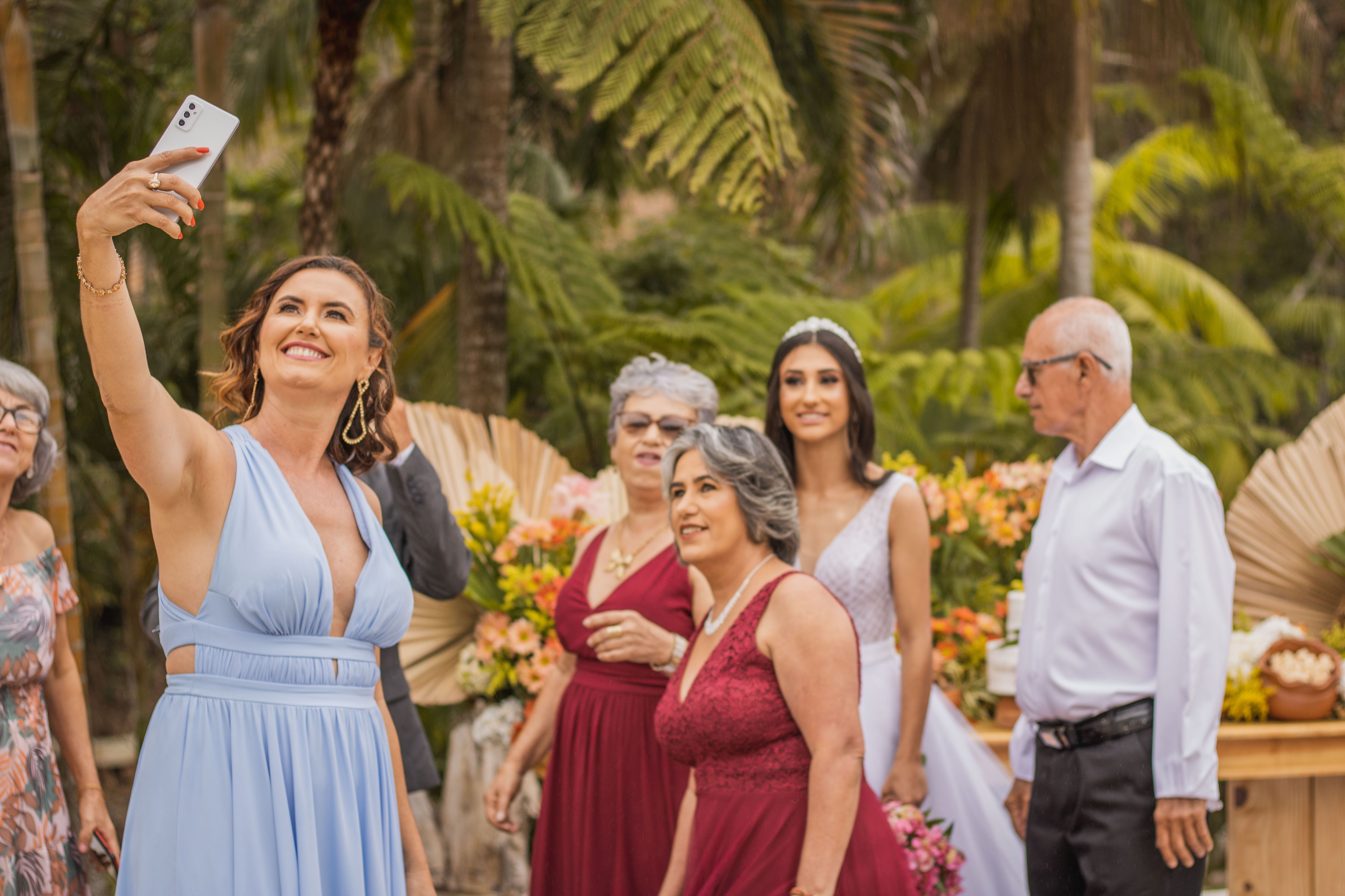 wedding dress etiquette for female guest