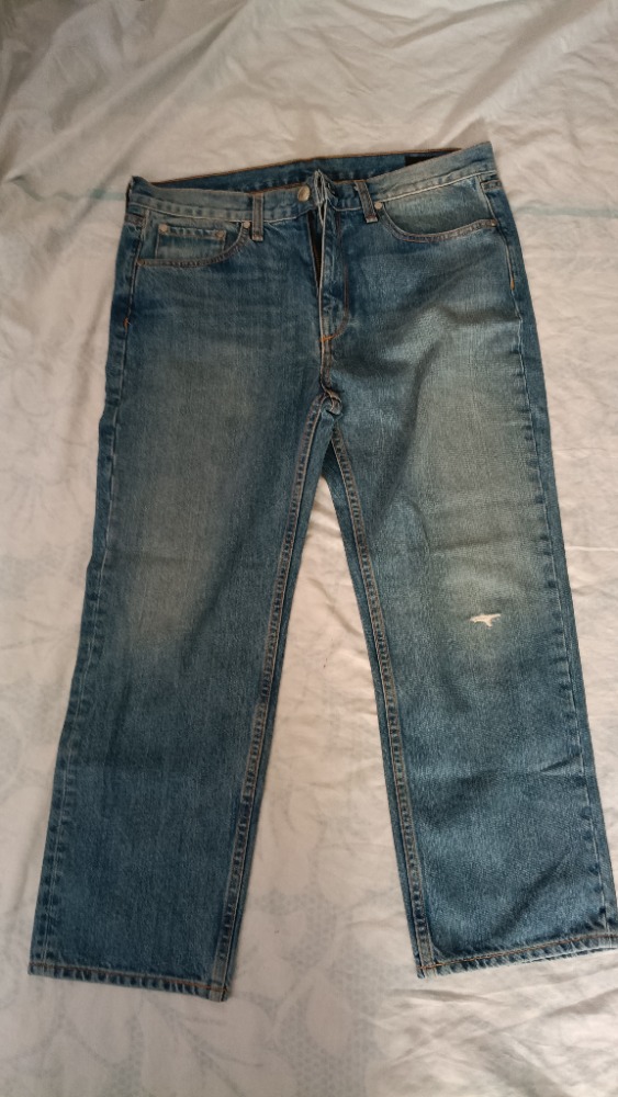 Cropped blue jeans by Rag and Bone