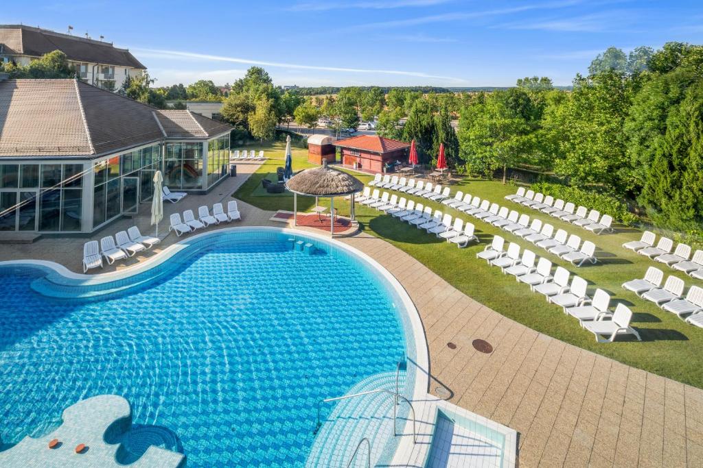 Giveaway - chance to win a stay in Hungarian thermal spa