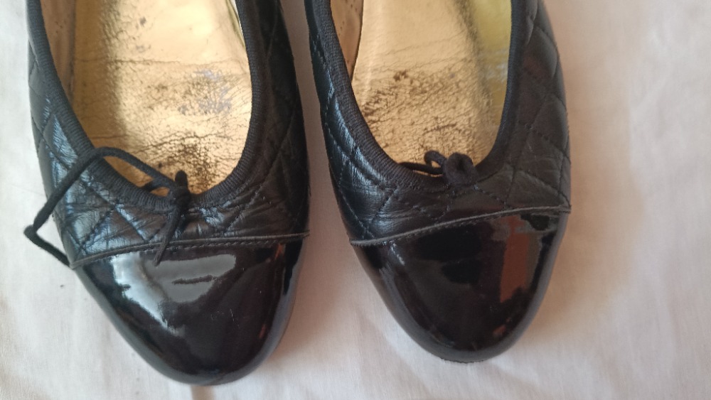 Quilted black ballerina flats by French Sole