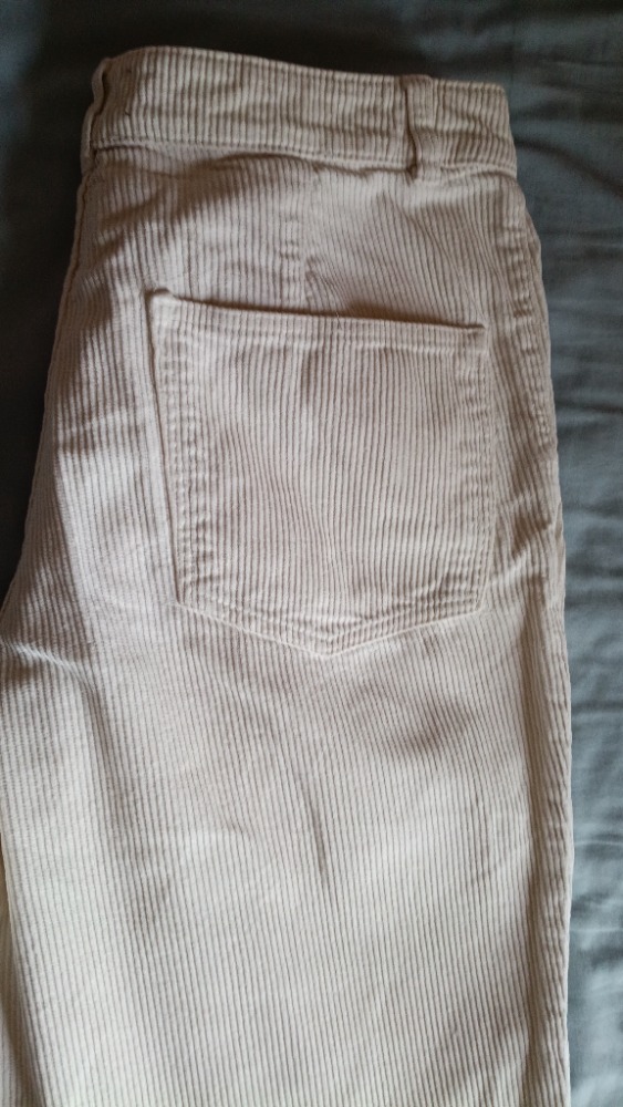 Essential Antwerps white corduroy trousers